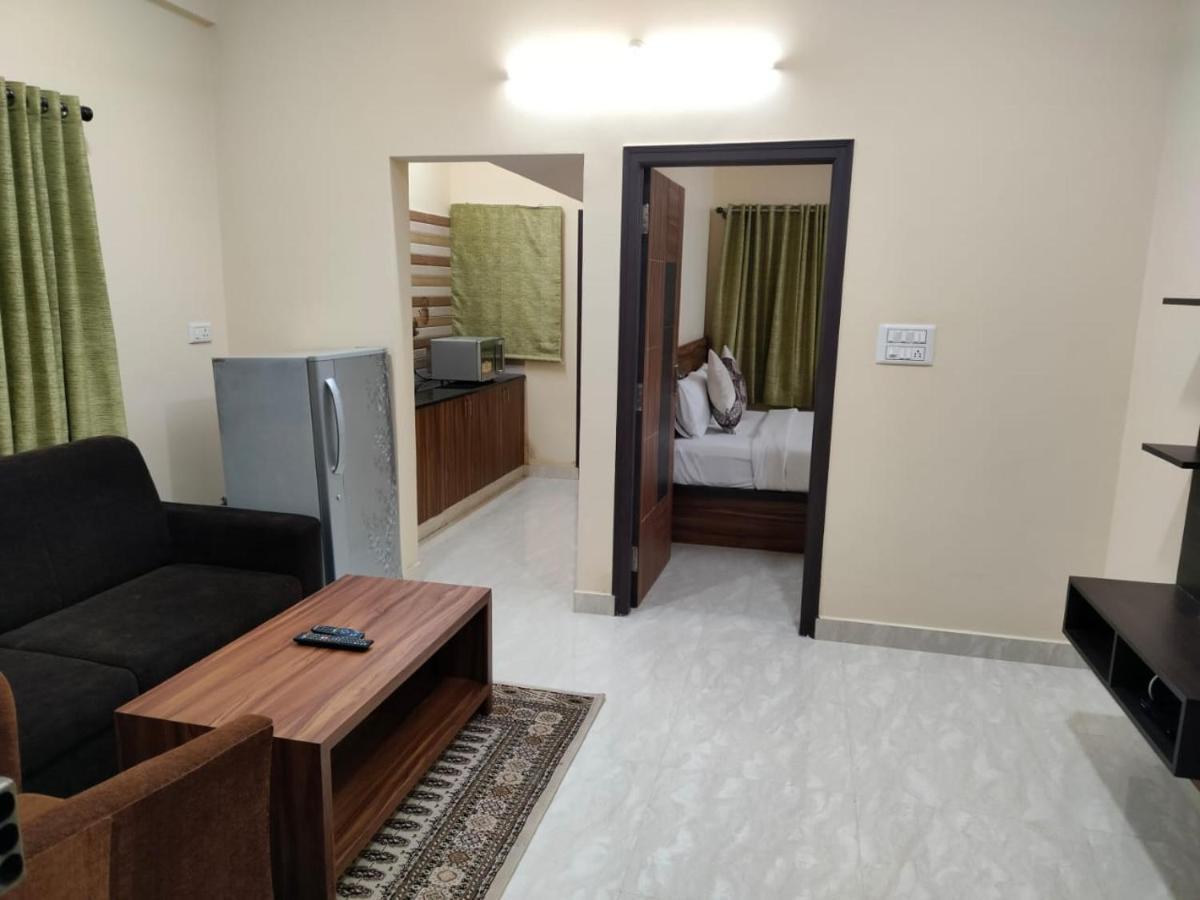 Hotel Golden Chariot 1Bhk Flat Manyata Tech Park Bangalore Exterior foto
