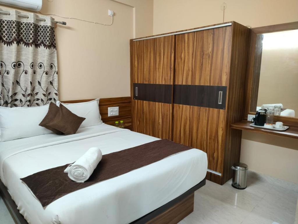 Hotel Golden Chariot 1Bhk Flat Manyata Tech Park Bangalore Exterior foto